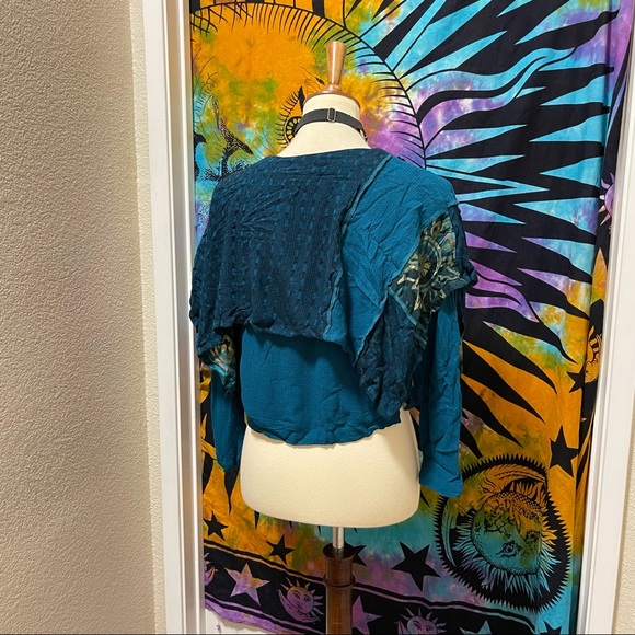 🌈 Lovely Vintage patchwork art top - Picture 8 of 12